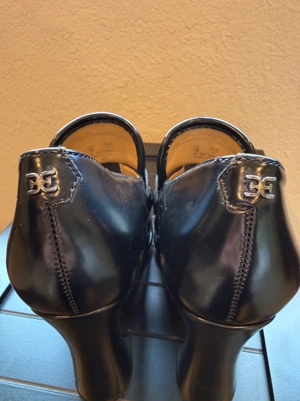 Black Tassel Platform Loafers - Women's High Heel Dress Shoes - Picture 4 of 6